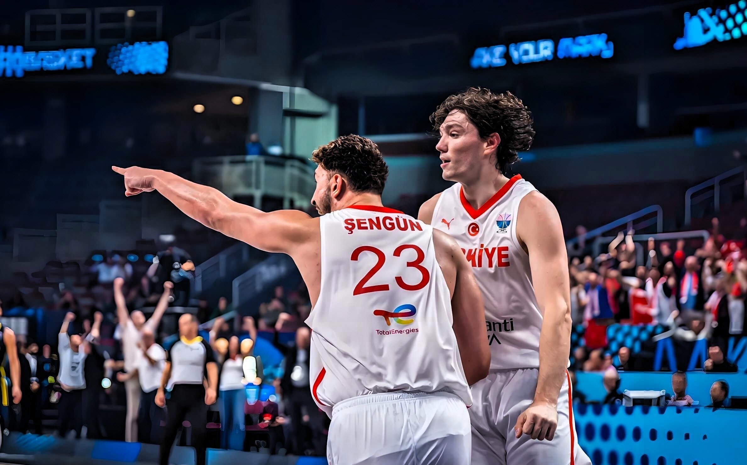 开云体育入口-波兰男篮险胜美国男篮,西蒙斯三分雨点燃全场的简单介绍