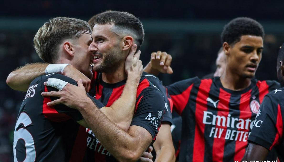 开云体育平台APP-AC米兰完胜那不勒斯,弗拉霍维奇三分雨点燃全场