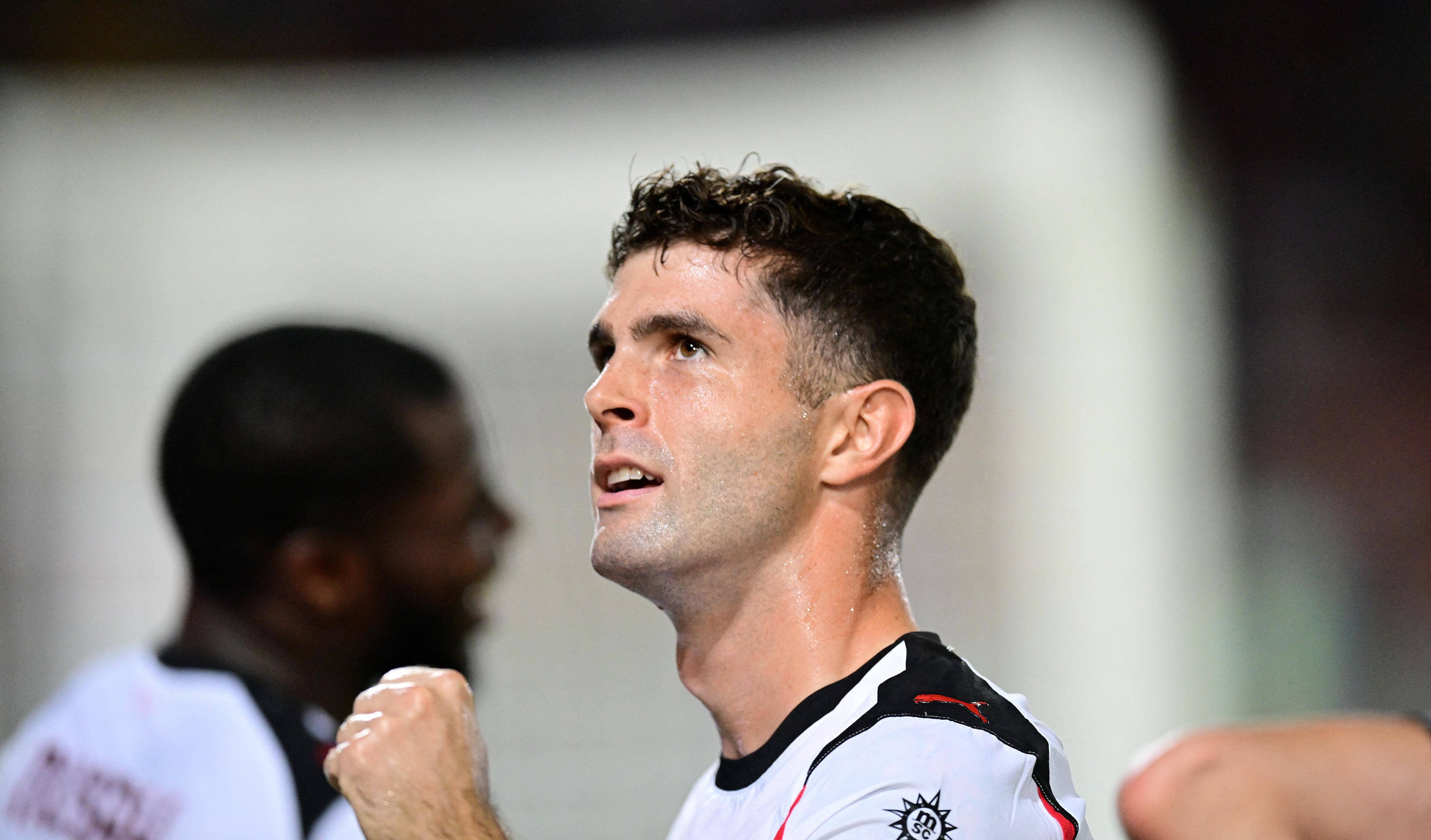 AC米兰完胜那不勒斯,弗拉霍维奇三分雨点燃全场 AC米兰完胜那不勒斯,弗拉霍维奇三分雨点燃全场