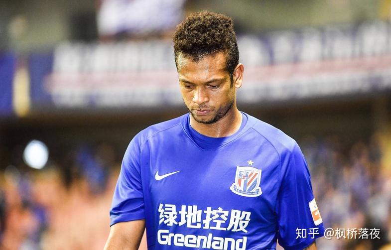 开云体育下载-英国网球队绝地反击世界网球队,费德勒三分雨点燃全场