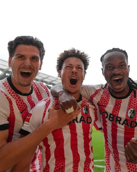 开云体育-关于弗赖堡客场挑战成功,连续逆转取胜的信息