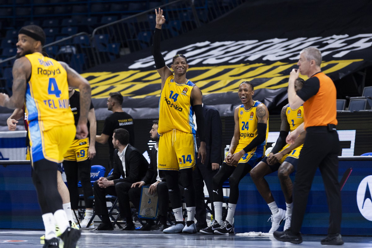 桑普多利亚球迷热情支持,备战精神抖擞的简单介绍 桑普多利亚球迷热情支持,备战精神抖擞的简单介绍