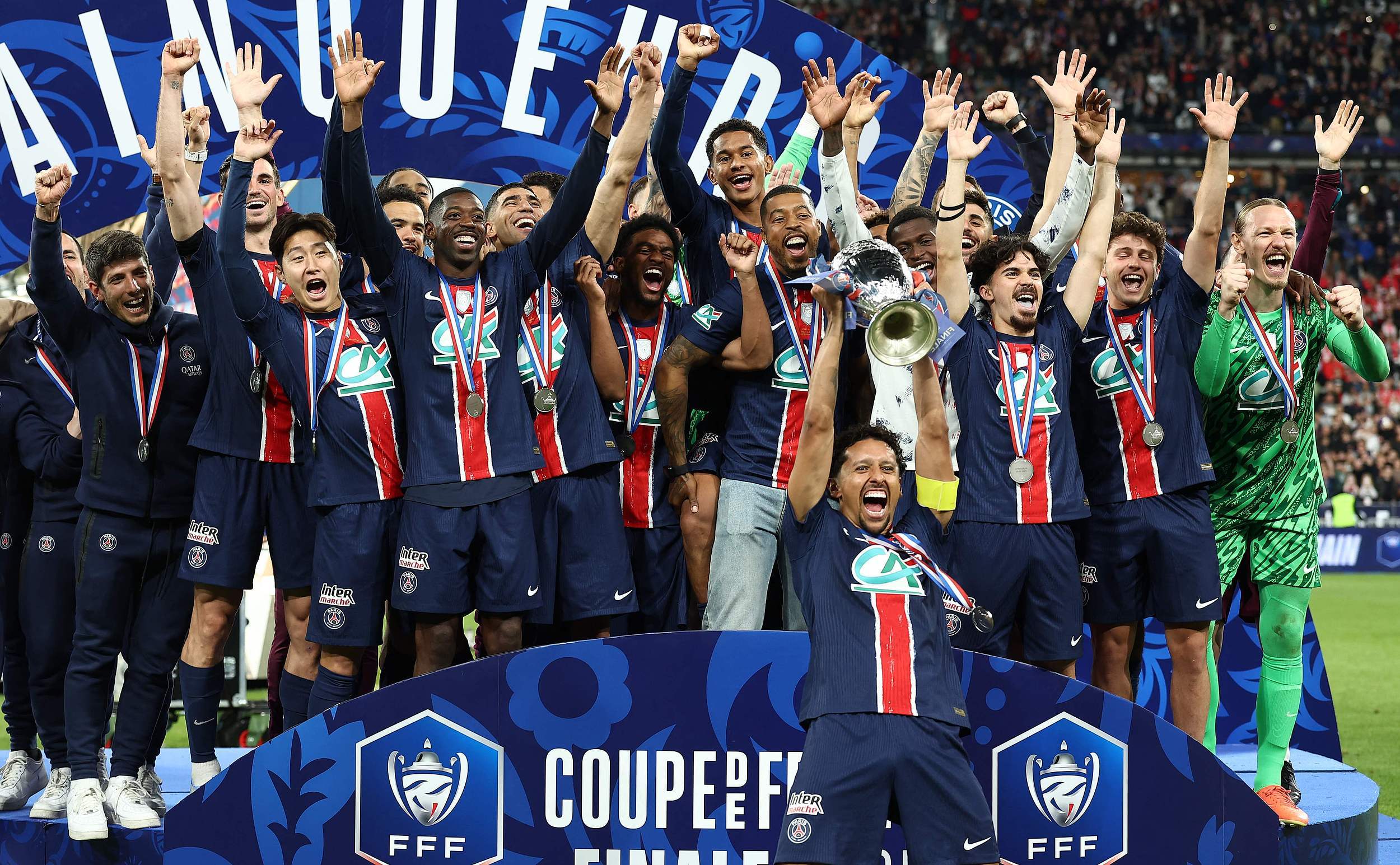 开云平台-巴黎圣日耳曼横扫切尔西,晋级欧冠四强的简单介绍