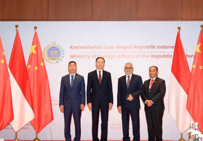 包含印度队险胜印尼队,李梓嘉惊艳四座的词条 包含印度队险胜印尼队,李梓嘉惊艳四座的词条