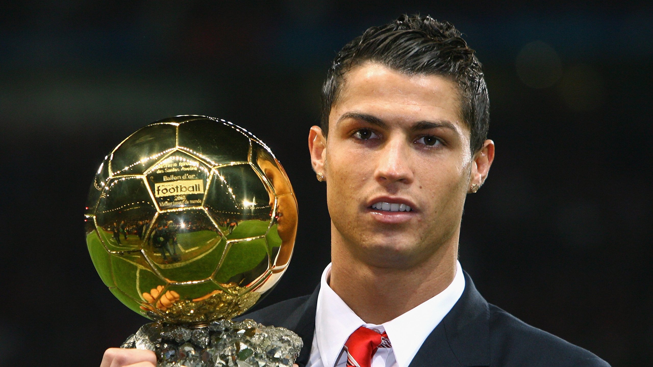 当东方巨龙遇见桑巴军团，从中国女足击败巴西，到迪巴拉在意甲的焦点时刻