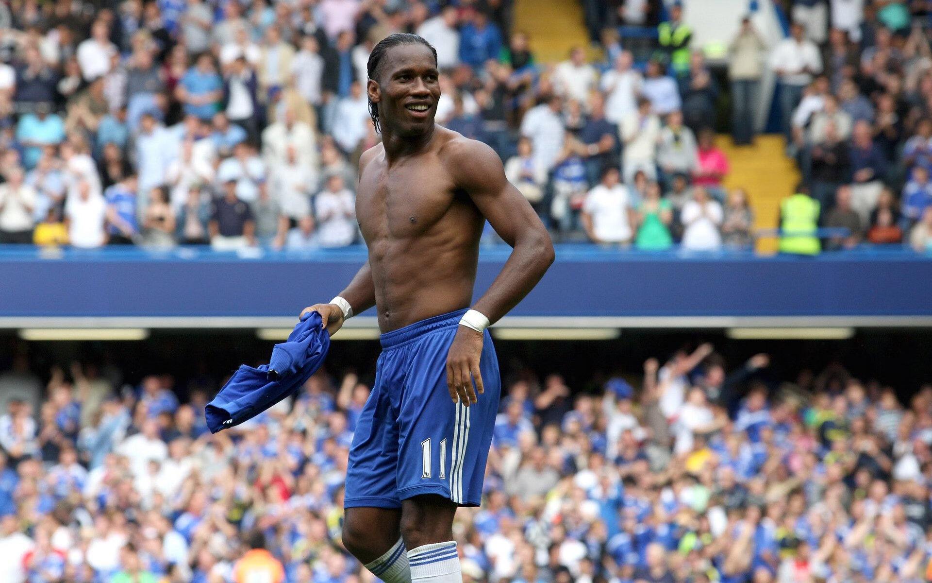 多特蒙德力克巴黎，莱万状态火热，黄黑军团重燃欧冠雄心